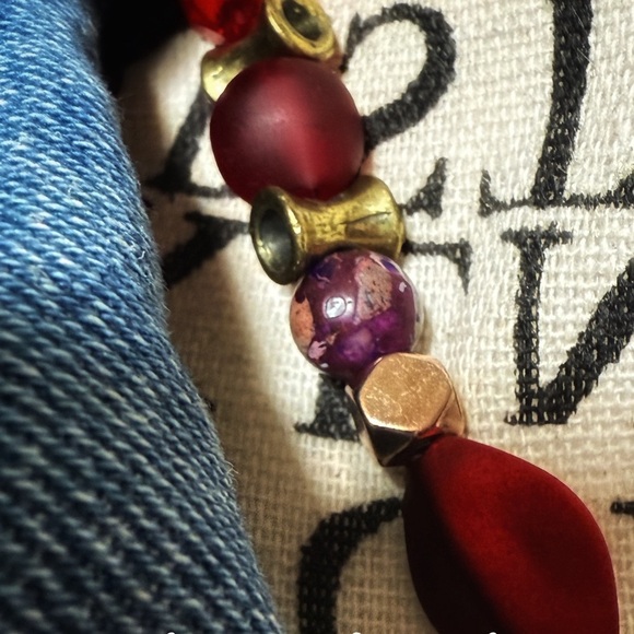 VELVET RED BUBBLES STATEMENT NECKLACE WITH TURQUOISE - Picture 7 of 7